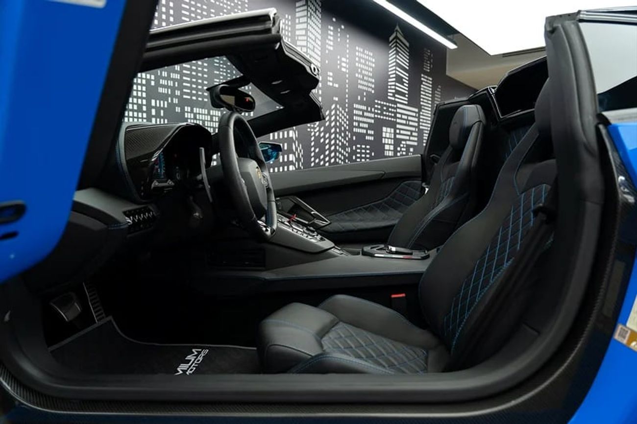 Lamborghini Aventador 6.5L V12