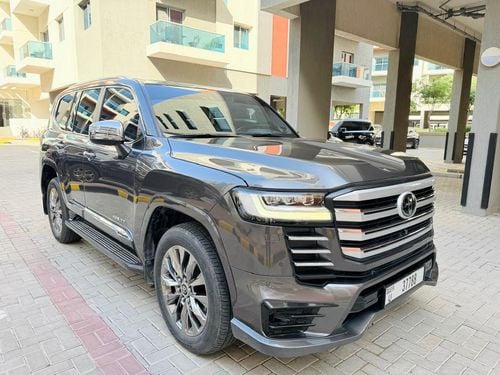 تويوتا لاند كروزر VXR