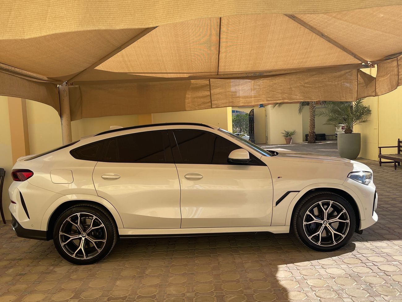 Mitsubishi Fuso Canter Full option Abu Dhabi Motors