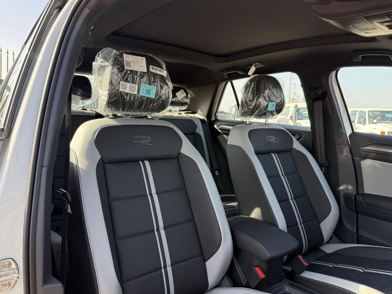 فولكس واجن T ROC 300TSI Black Edition 1.5L Petrol 2025 Export Price @ 72,500 AED