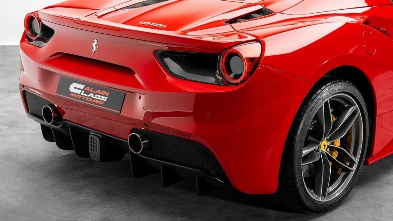 Ferrari 488 Spider STANDARD - 2018 - GCC Specs