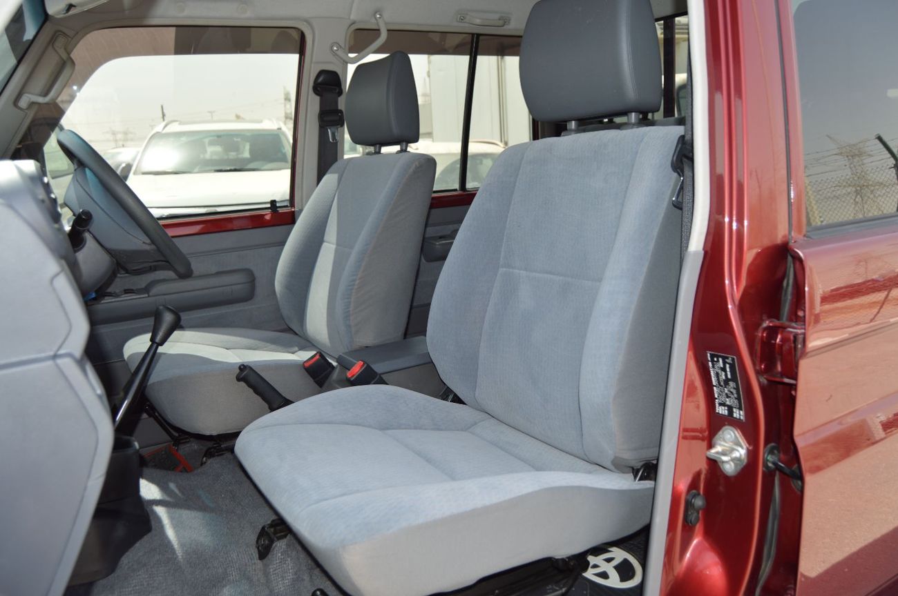 تويوتا لاند كروزر بيك آب Double cabin 4.5L, perfect inside and outside