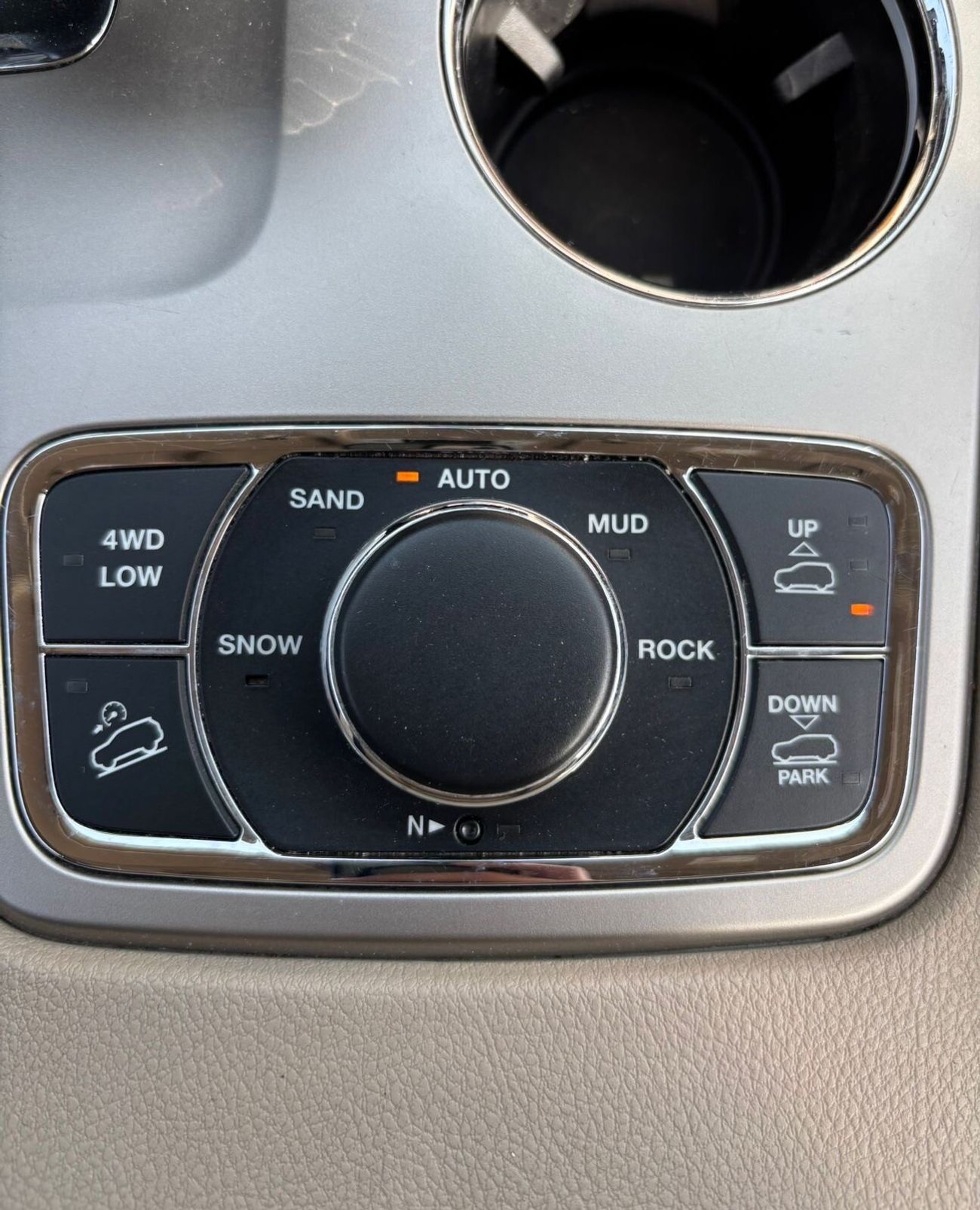 جيب جراند شيروكي