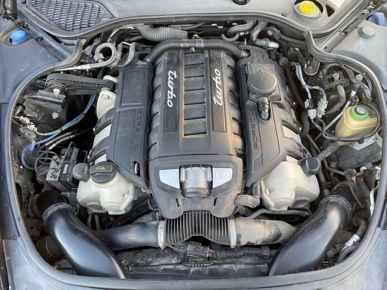 Porsche Panamera TURBO