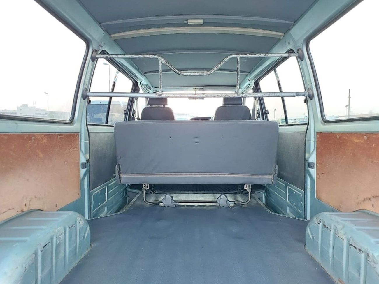 Toyota Hiace TOYOTA HIACE VAN RHD 1999 MODEL 2.0 L PETROL MANUAL(PM52852)