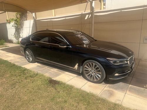 BMW 740i