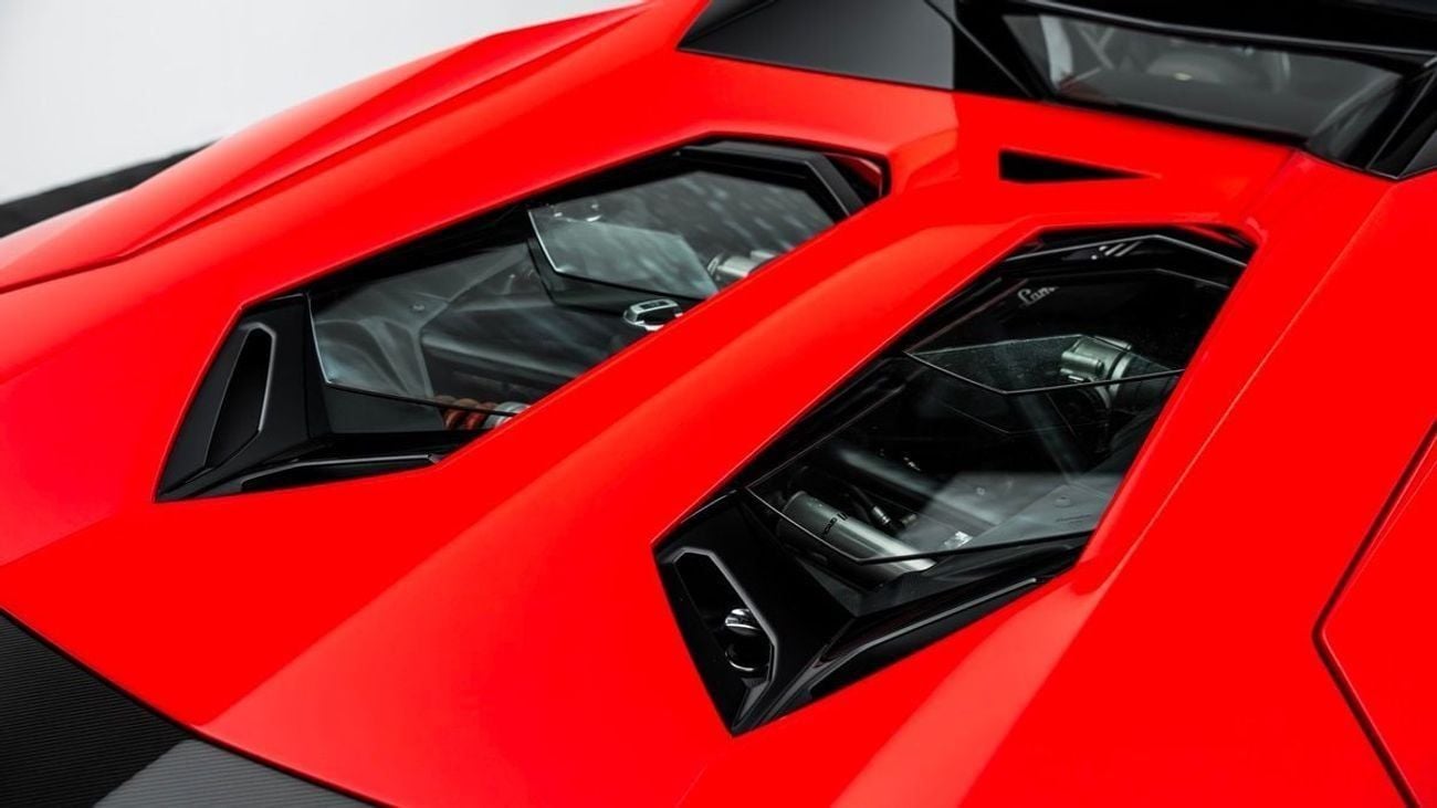 Lamborghini Aventador S Roadster - 2021 - GCC