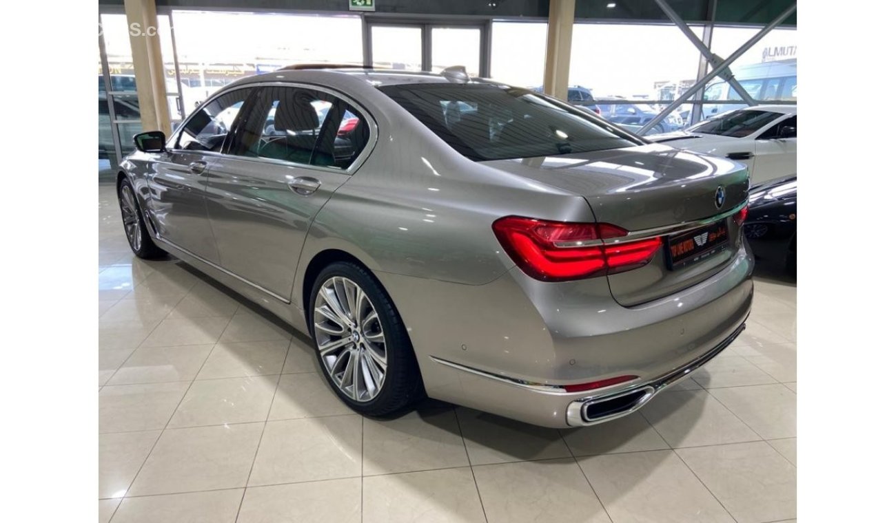 بي أم دبليو 740 LI