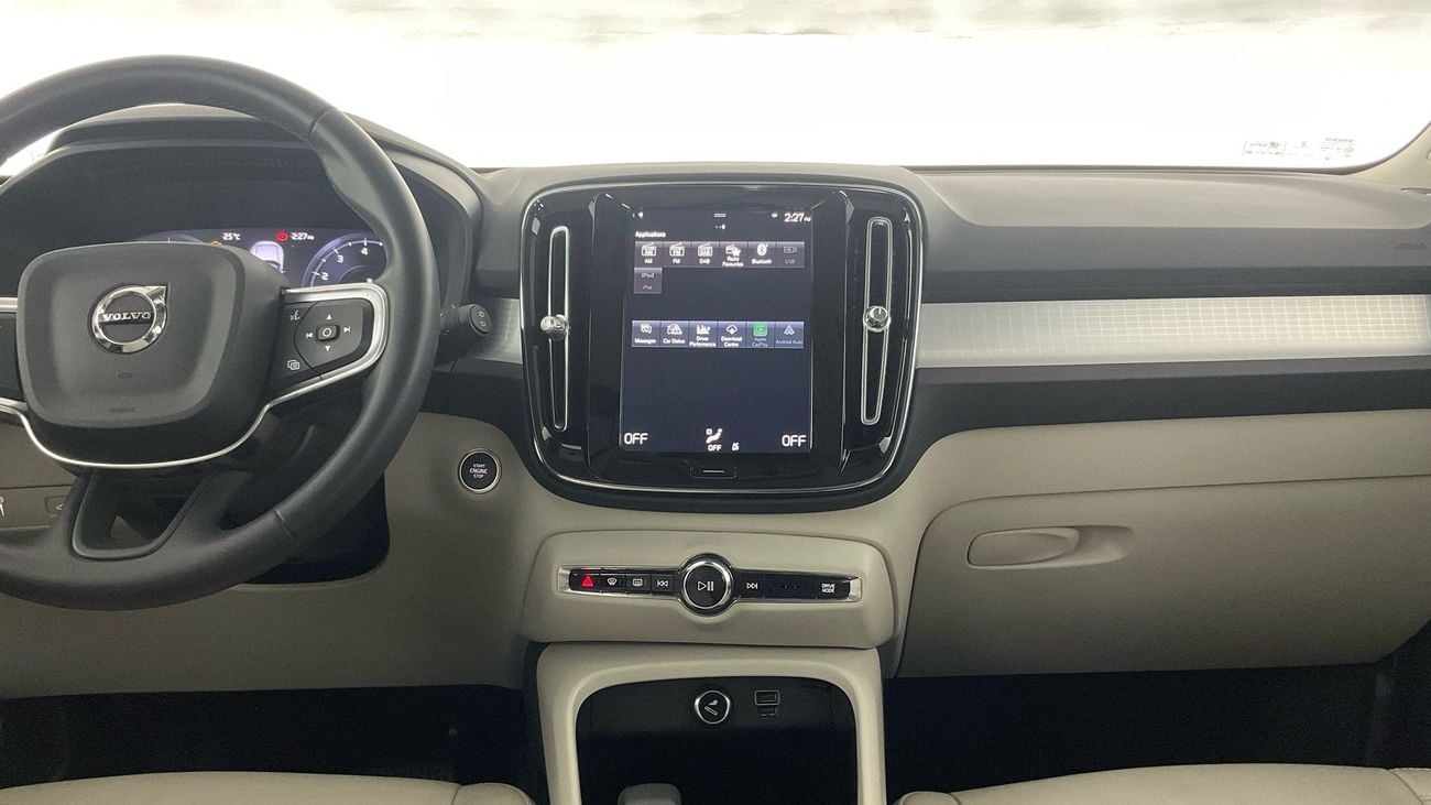 Volvo XC40 T4 Momentum | upto AED 20,000 Ramadan Discount | Guaranteed Warranty | 0 Down Payment