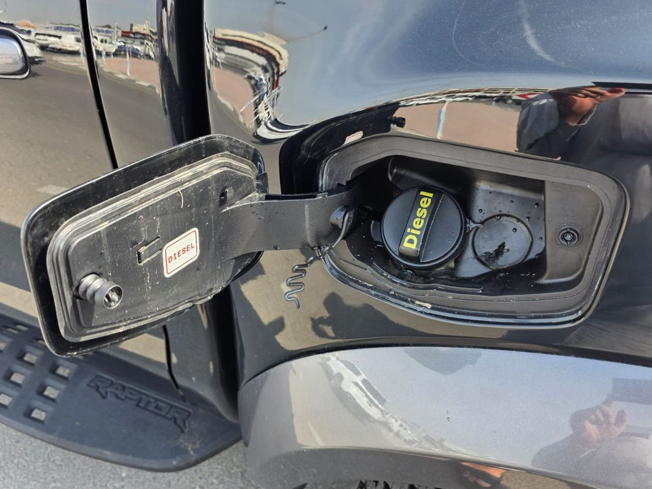 فورد رينجر رابتور RIGHT HAND VEHICLE ONLY FOR EXPORT 2.0L AT DIESEL 4.0CC