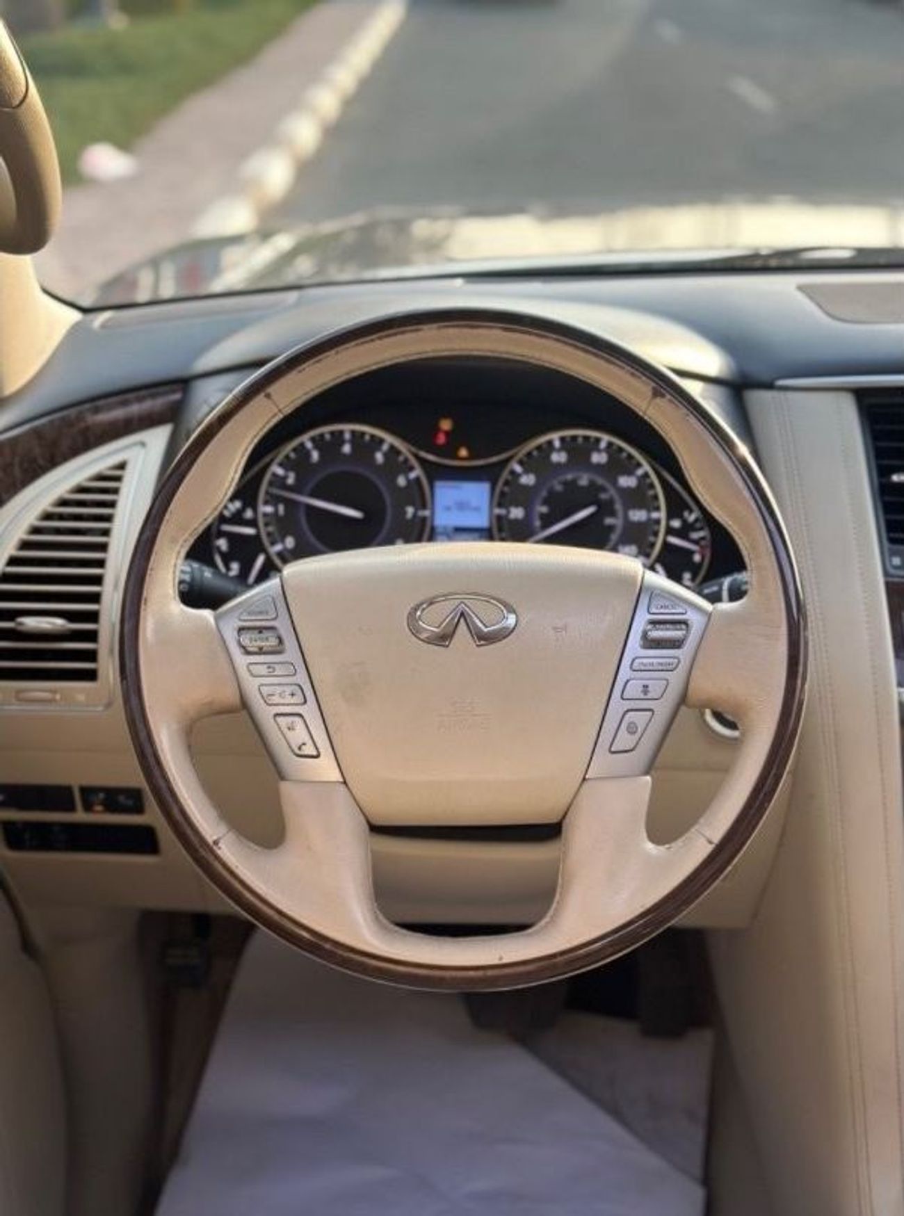 Infiniti QX80 Infiniti QX80 4WD