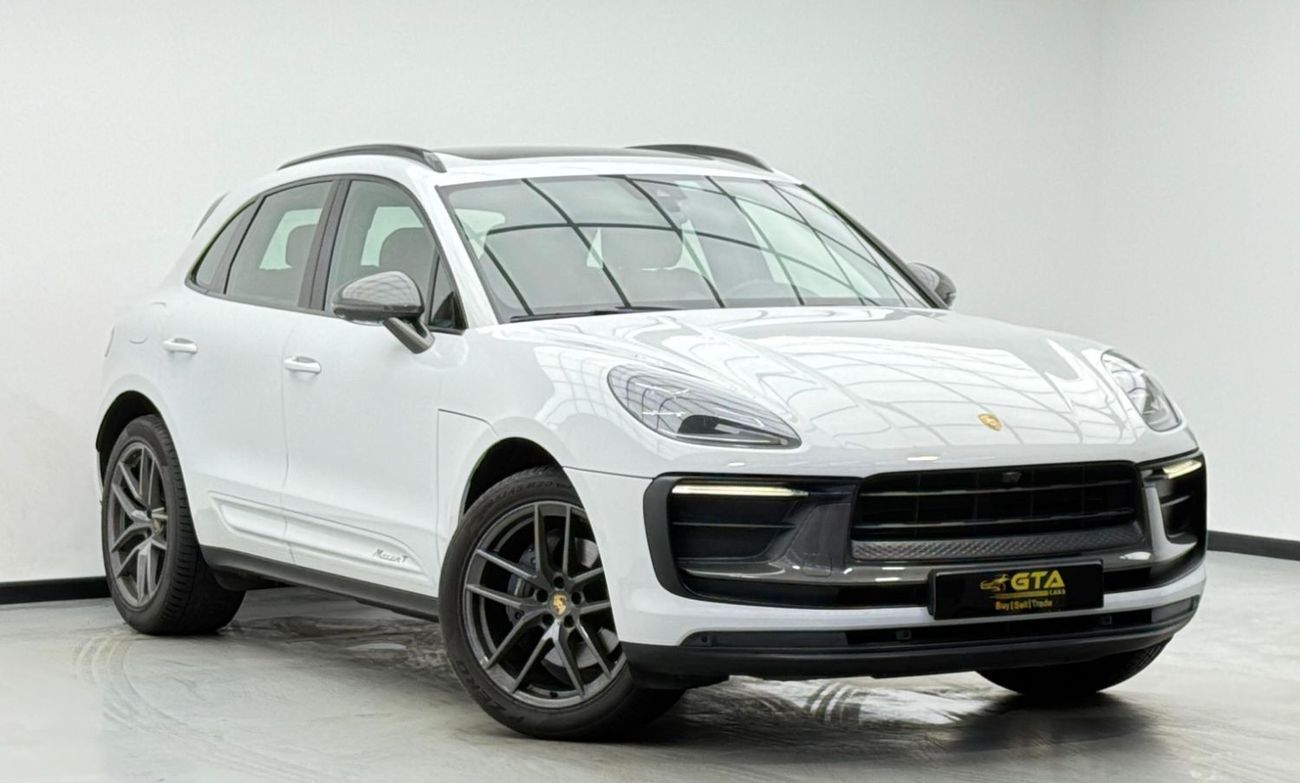 Porsche Macan T 2.0L (260 HP) 2024 Porsche Macan T, 2026 Porsche Warranty, Full Porsche Service History, Very Low
