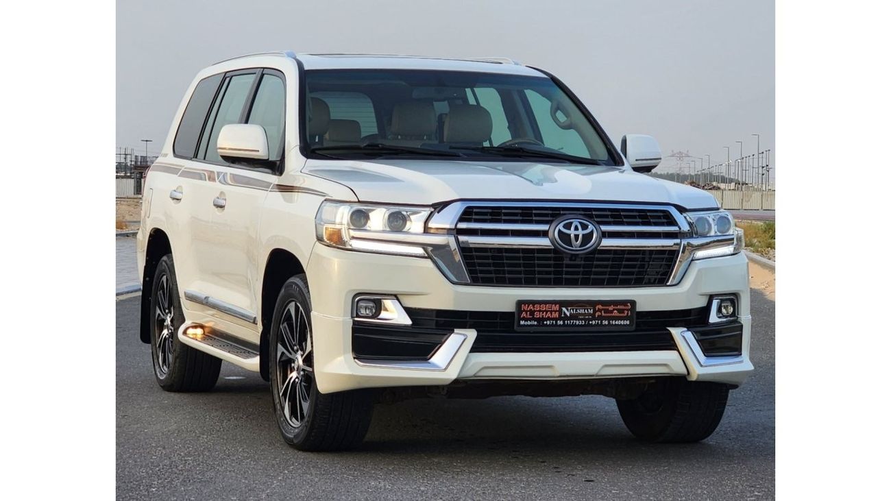 تويوتا لاند كروزر facelifted