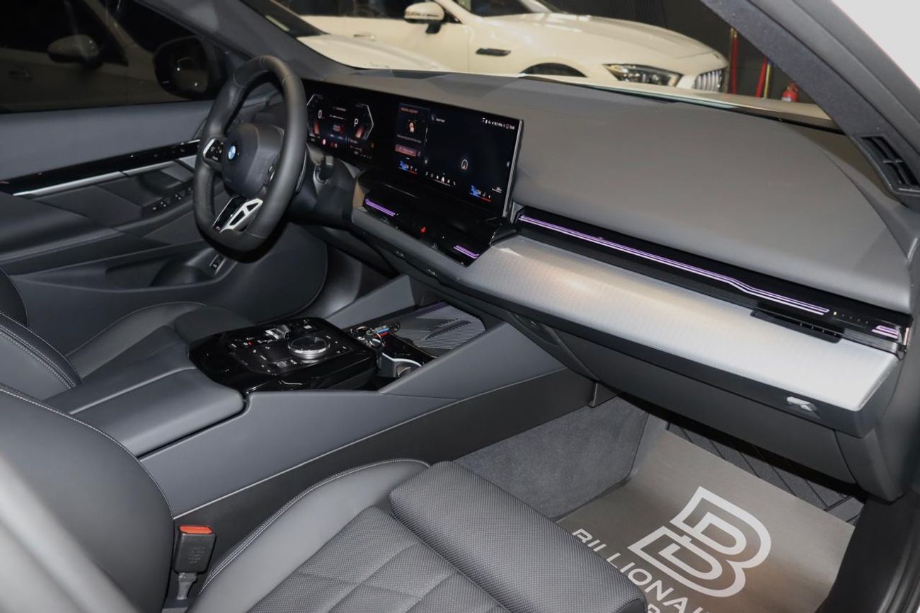 بي أم دبليو 520i Executive 1.6L