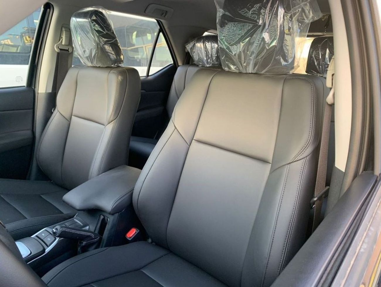 Toyota Fortuner FORTUNER 2.4L V4 4X4 FULL OPTION