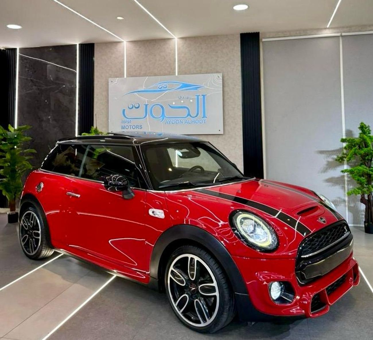 ميني كوبر إس LOVELY MINI COOPER S JCW || GCC || TOP OF THE RANGE || PANORAMIC || ACCIDENTS FREE || LOW MILEAGE