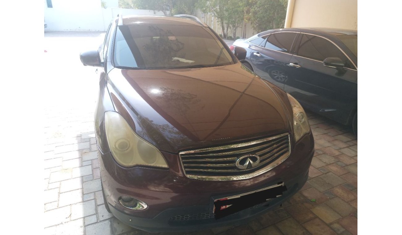 إنفينيتي QX50 Full option