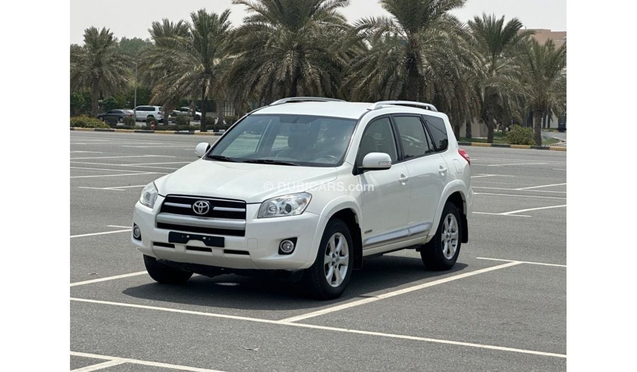 Toyota RAV4 MODEL 2012 GCC CAR PERFECT CONDITION inside and outside f