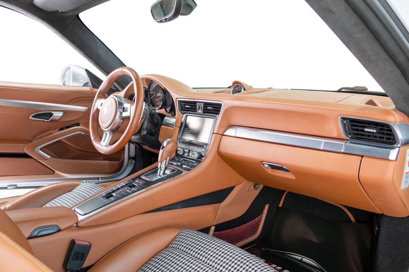 بورش 911 Carrera 3.6L Coupe