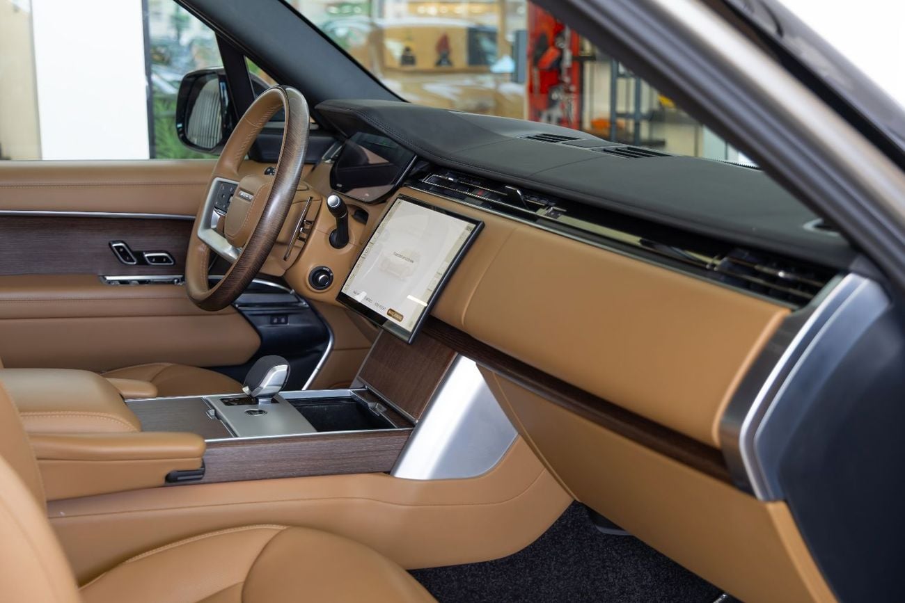 Land Rover Range Rover HSE P530 4.4L Range Rover Vogue HSE P530 | GCC | 5 Years Al Tayer Warranty | Fully Loaded | 2024