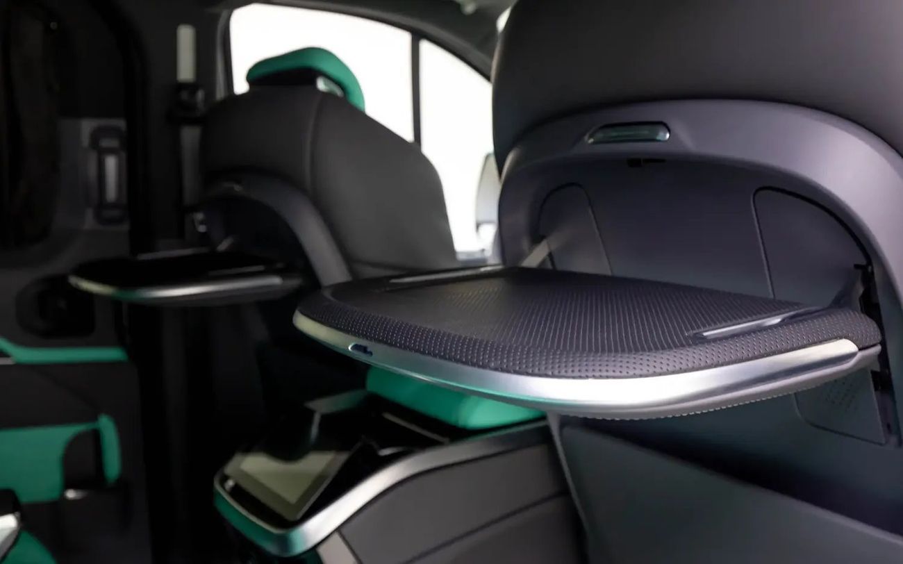 Ford Tourneo Black Mamba - With Warranty and Service Contract