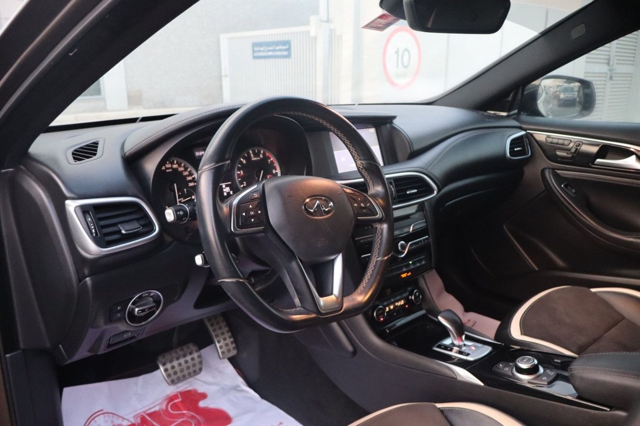 إنفينيتي QX30