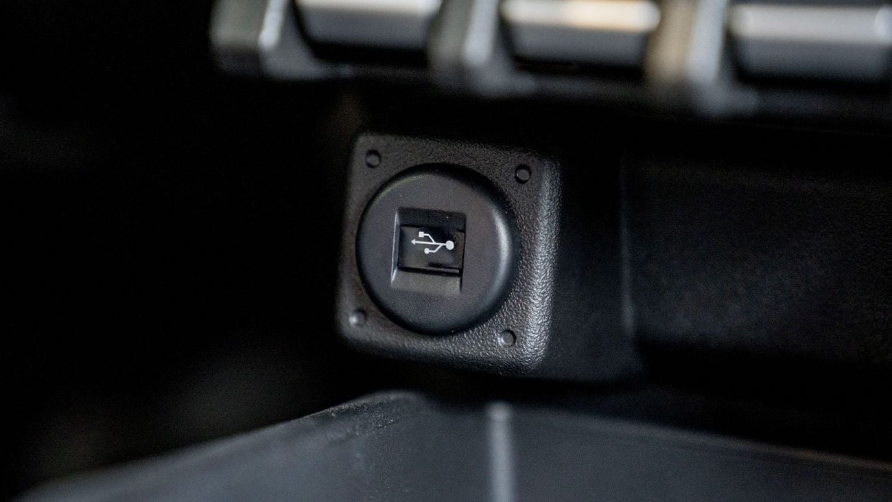 سوزوكي جيمني GLX     MT 1.5