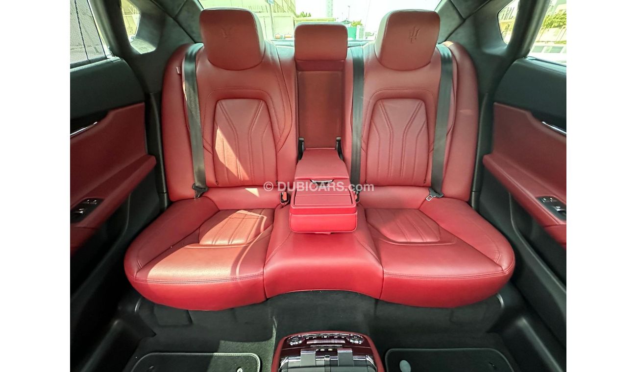 Maserati Quattroporte GTS Plus Maserati Quattroporte GTS  Full Option V8 2017 GCC 49,000 KM  Under Warranty