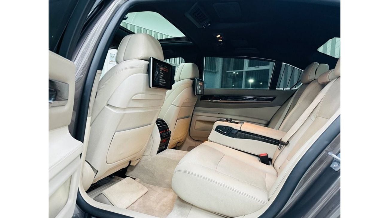 بي أم دبليو 750Li اكسكلوسيف