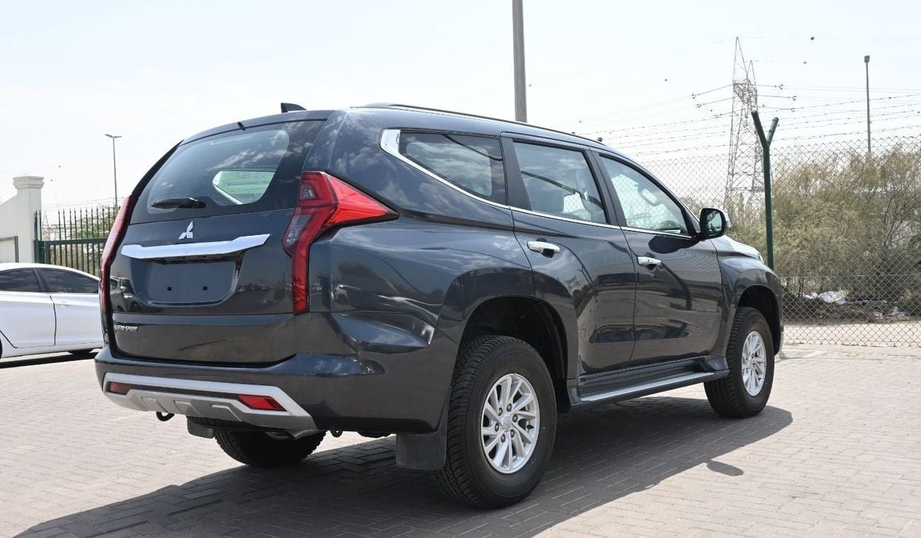 Mitsubishi Montero MITSUBISHI PAJERO SPORT 2.5L 4WD DIESEL AT 7 SEATER MID OPTION