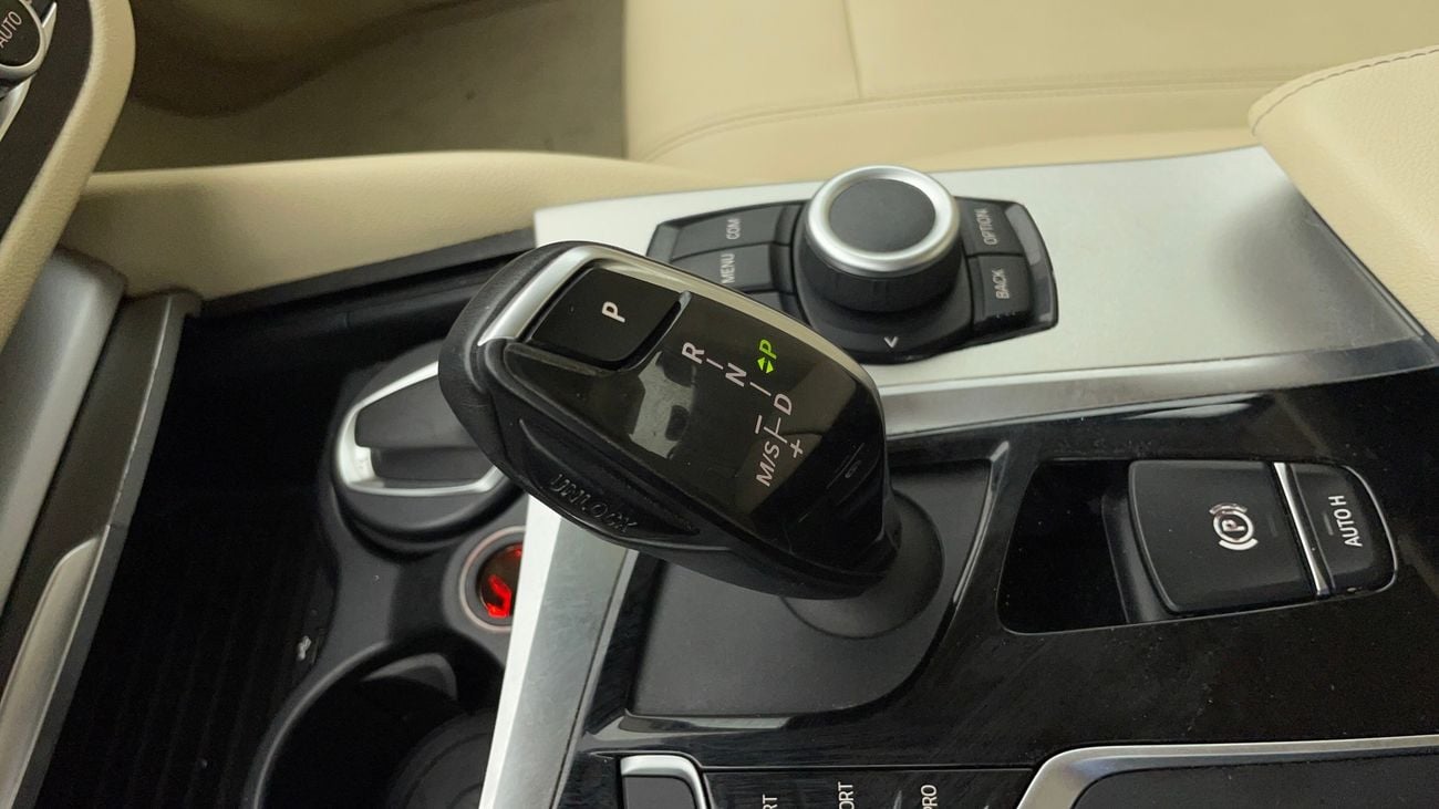 BMW 520i EXCLUSIVE 2 | Zero Down Payment | Home Test Drive