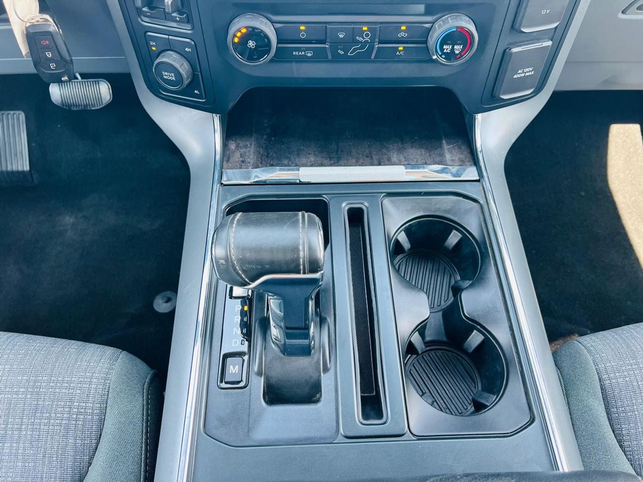 فورد F 150 XLT 3.5L (5 Seater)