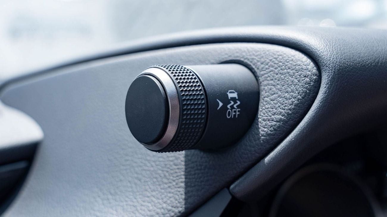 Lexus ES300h 2025 Lexus ES300h 2.5L AT Hybrid (White)