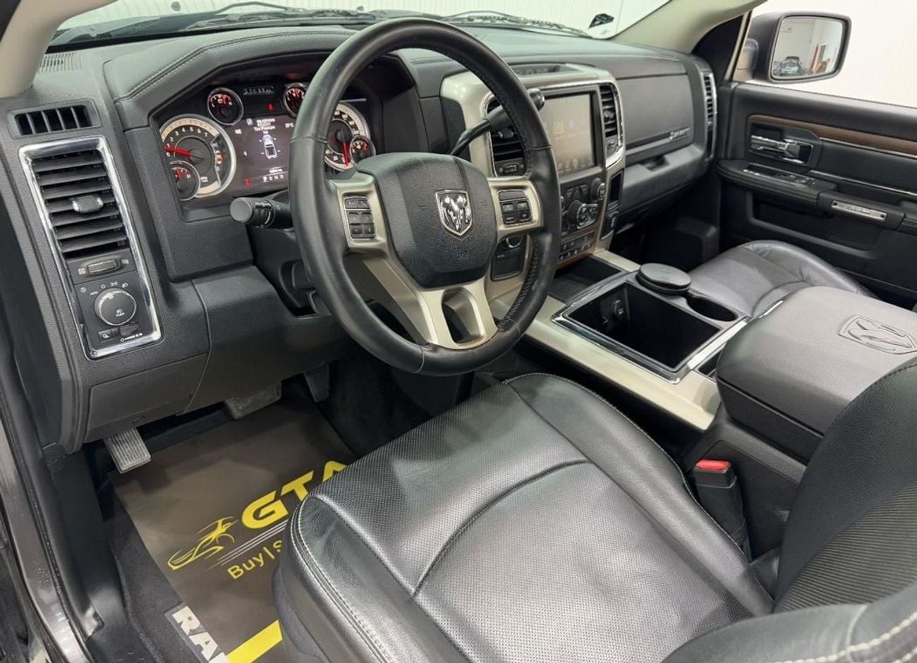 RAM 2500 Laramie 2500 Heady Duty 2015 RAM Laramie 2500 Heavy Duty, Full Service History, Very Low Kms, 6.4L H