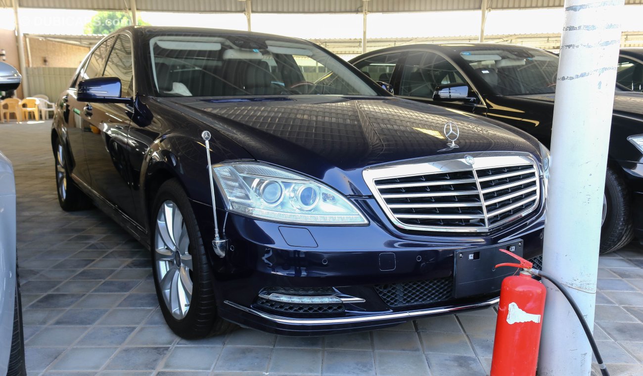 مرسيدس بنز S 550