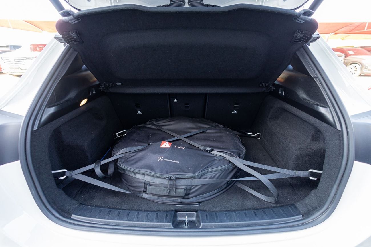 مرسيدس بنز GLA 200