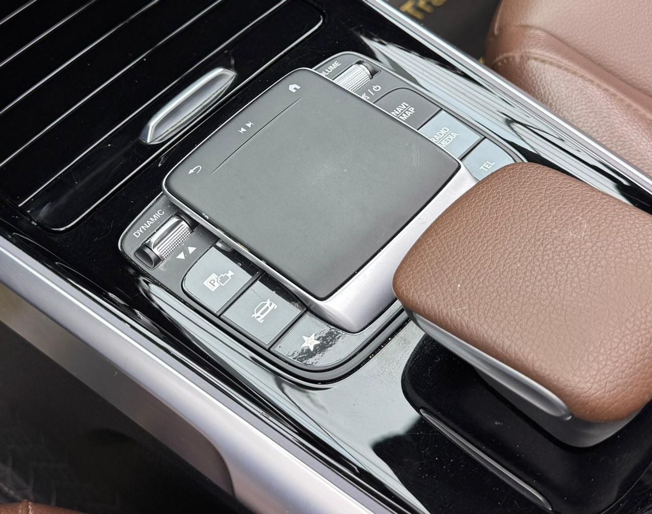 مرسيدس بنز GLB 220 2022 Mercedes-Benz GLB 220, Warranty, Excellent Condition.