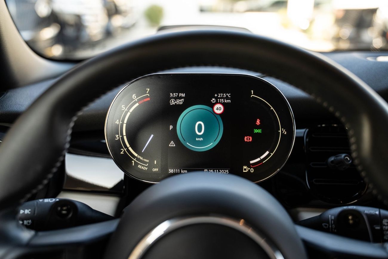 Mini Cooper S 2023 Agency Warranty Full Service History GCC 2.0L Turbo 4 Cylinders Low Mileage