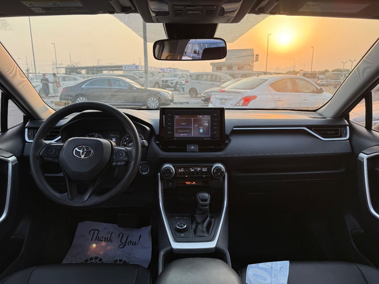 تويوتا راف ٤ XLE 2.5L