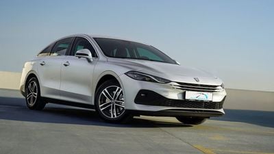 رووي D7 (For Export , НА ЭКСПОРТ) DMH 1.5L Plug-in Hybrid FWD GCC 2026 Без пробега