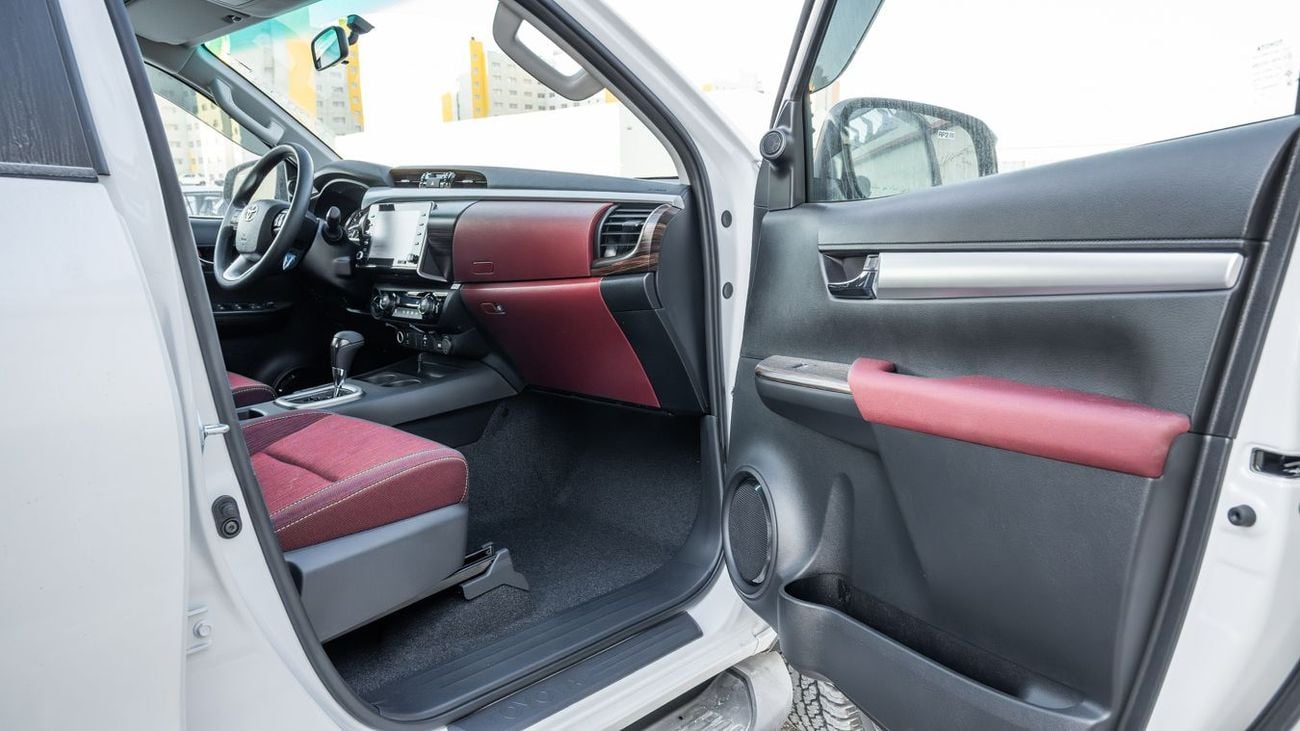 تويوتا هيلوكس TOYOTA HILUX 4.0 AT -2026YM