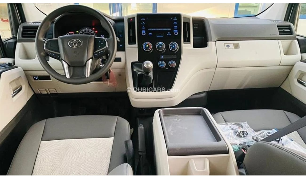 Toyota Hiace HI – AC – 15 SEATS - GL