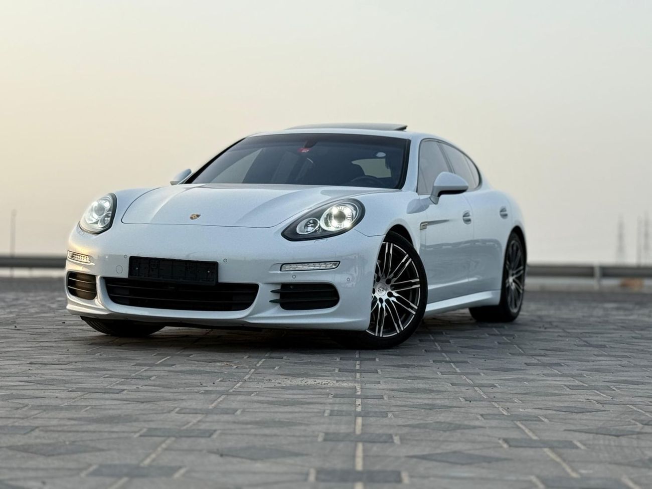 بورش باناميرا 4S Executive 2.9L