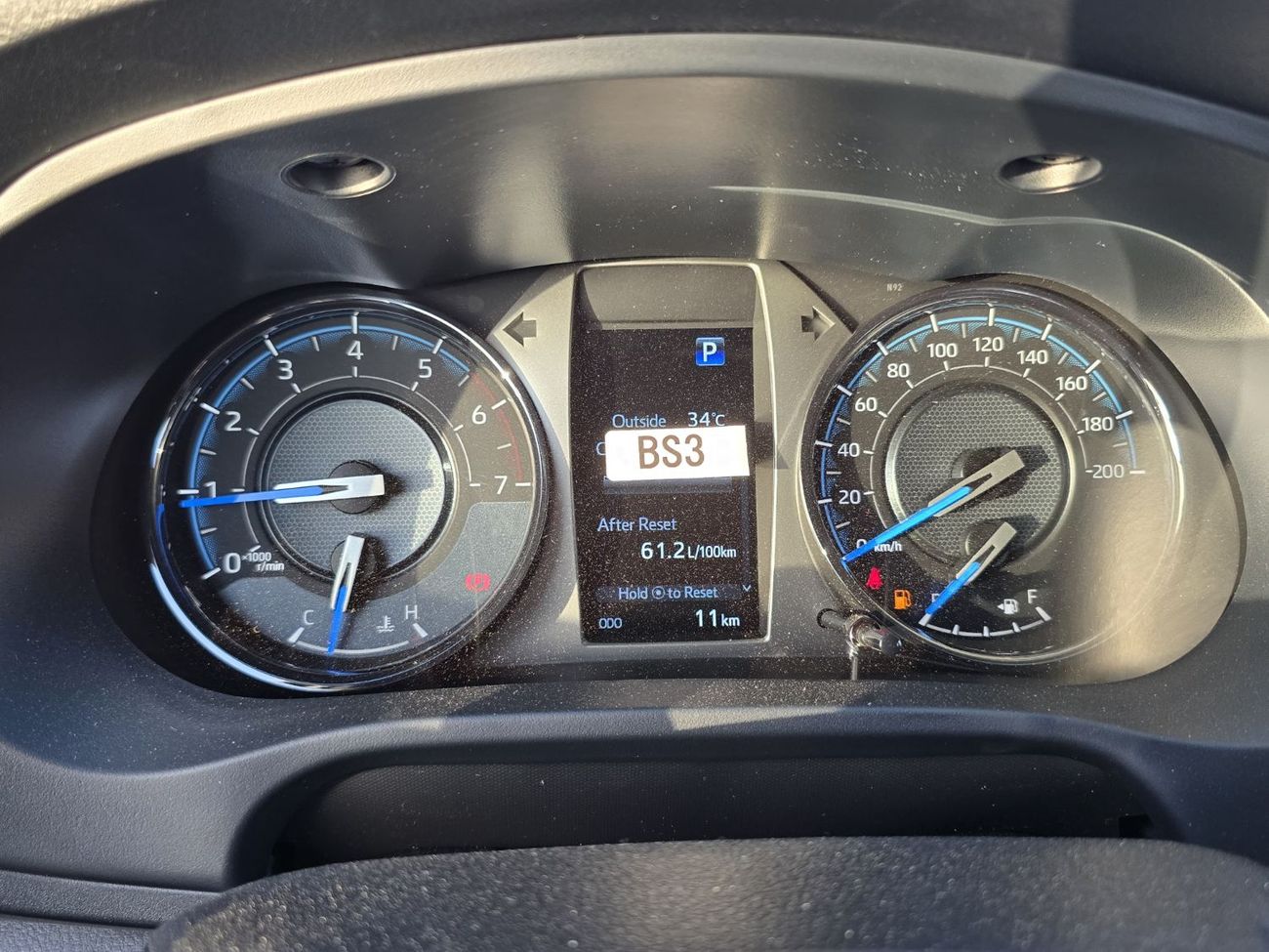 تويوتا هيلوكس 2025 Toyota Hilux 4.0L AT Adventure Full option