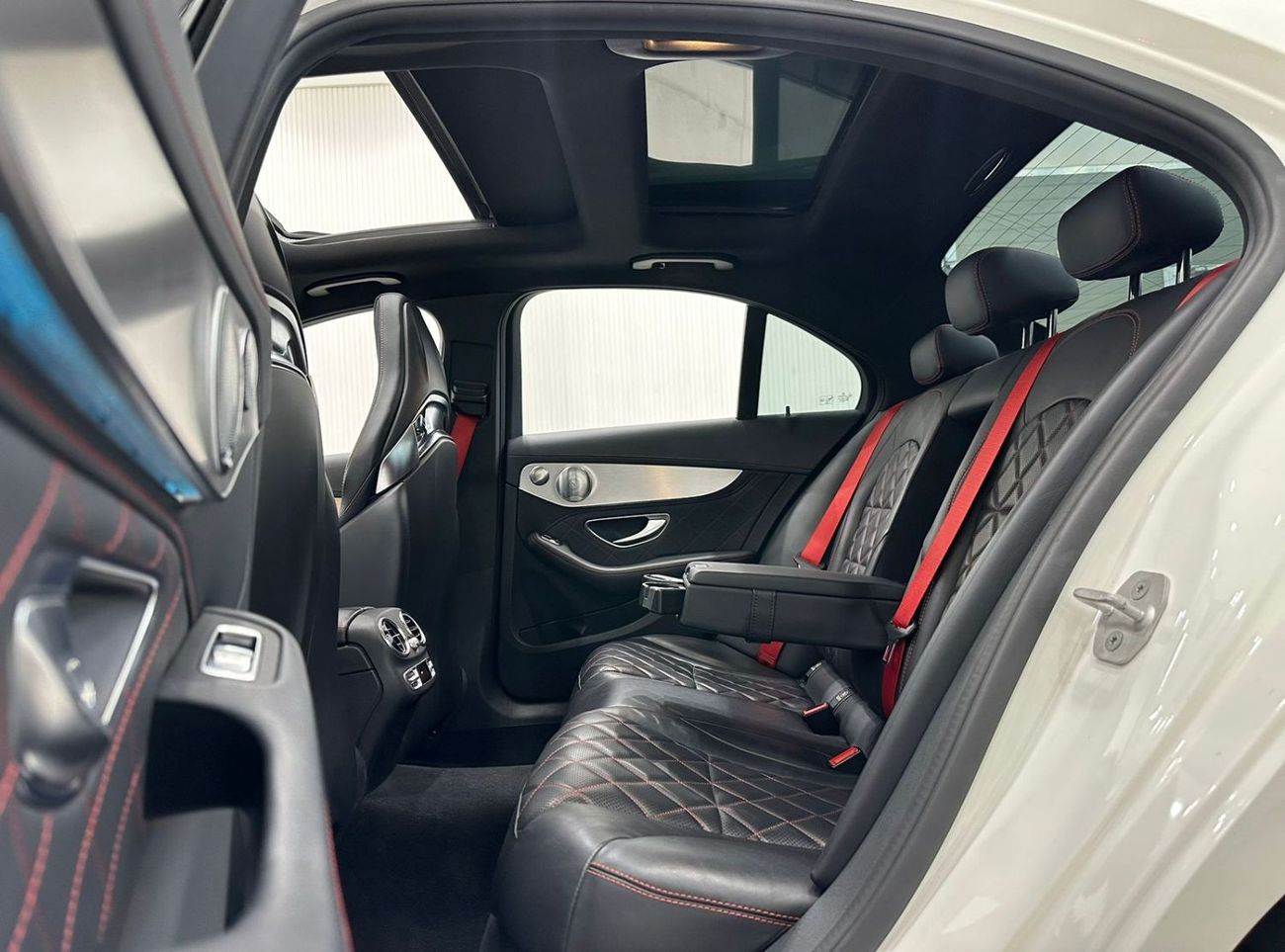 مرسيدس بنز C 63 AMG Std 2016 Mercedes Benz C63s AMG 1st Edition, Full Mercedes Service History, Full Options, GCC