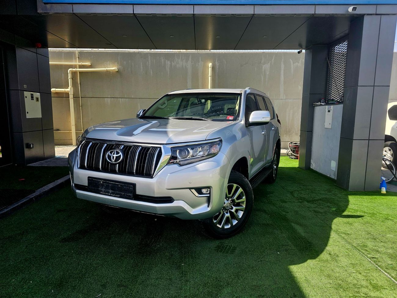 تويوتا برادو GXR/ SUNROOF LEATHER/ ORIGINAL PAINT/ V6 4.0 4WD/ NON ACCIDENT