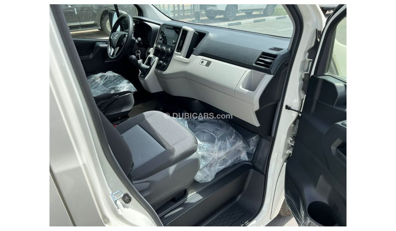 Toyota Hiace 3.5L PETROL DX 13 SEATER MANUAL TRANSMISSION