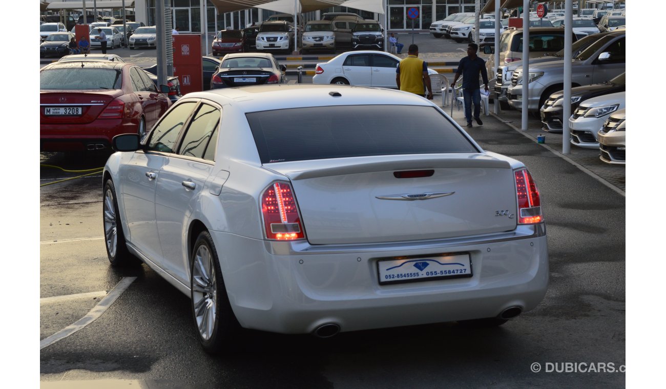 Chrysler 300C Hemi FirePower V8 Engine