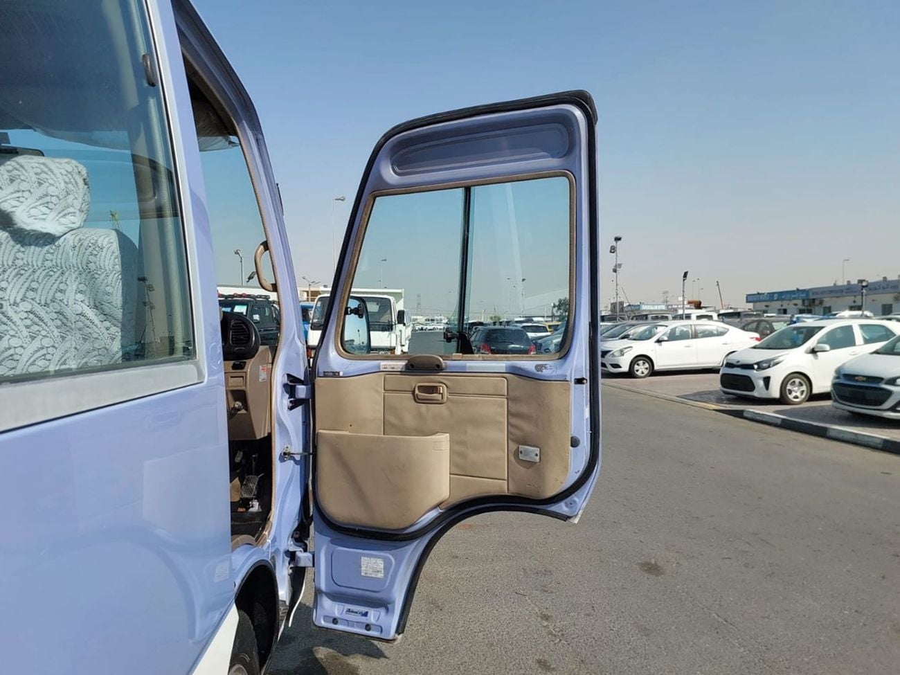 تويوتا كوستر (RAMADAN OFFER) TOYOTA COASTER BUS RHD 1997 MODEL 4.2 L DIESEL AUTOMATIC(PM09832)