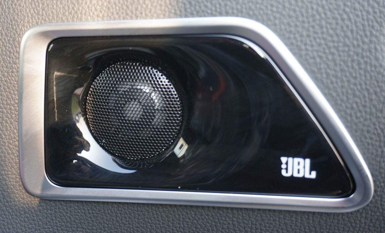Toyota Land Cruiser TOYOTA LC300 VXR - 3.5L - PET - AT - FULL OPTION - 2026 MY ( YEMEN )
